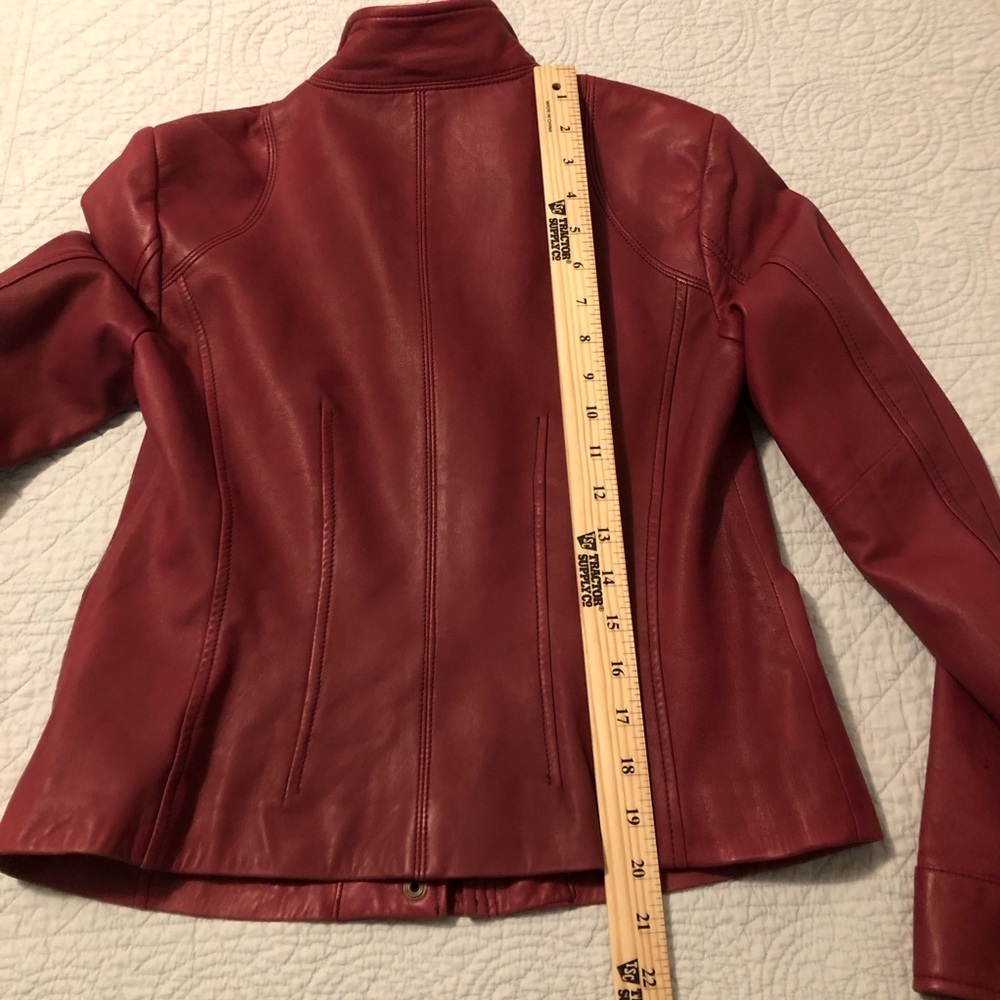 Banana Republic leather jacket. Size small. - Picture 11 of 14